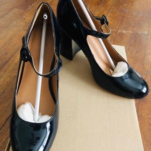 UO Patent Leather Mary Jane Pumps Size 8